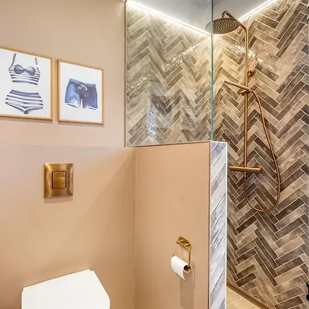 Indra - 800m From The Sea By Interhome *
