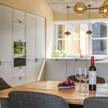 Indra - 800m From The Sea By Interhome *