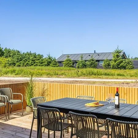 Indra - 800m From The Sea By Interhome *
