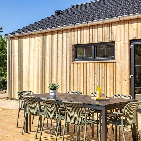Indra - 800m From The Sea By Interhome *